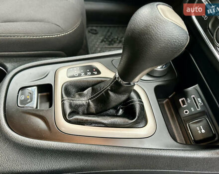 Джип Чероки 2016 в Дрогобыче на Automoto.ua Черный Джип Чероки, объемом двигателя 2.36 л и пробегом 92 тыс. км за 13250 $, фото 44 на Automoto.ua