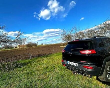 Черный Джип Чероки, объемом двигателя 3.2 л и пробегом 185 тыс. км за 14800 $, фото 6 на Automoto.ua