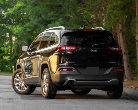 Чорний Джип Cherokee, об'ємом двигуна 2.4 л та пробігом 106 тис. км за 9000 $, фото 4 на Automoto.ua