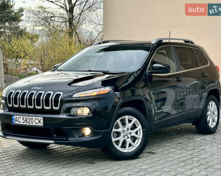 Джип Чероки 2016 в Дрогобыче на Automoto.ua Черный Джип Чероки, объемом двигателя 2.36 л и пробегом 92 тыс. км за 13250 $, фото 2 на Automoto.ua