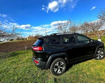 Черный Джип Чероки, объемом двигателя 3.2 л и пробегом 185 тыс. км за 14800 $, фото 5 на Automoto.ua