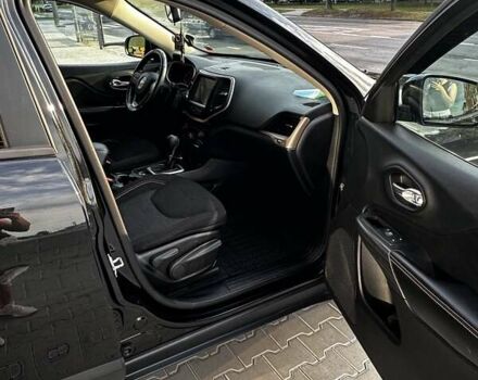 Черный Джип Чероки, объемом двигателя 2.36 л и пробегом 115 тыс. км за 14300 $, фото 11 на Automoto.ua