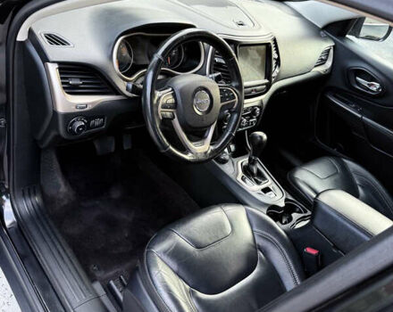 Черный Джип Чероки, объемом двигателя 2.36 л и пробегом 115 тыс. км за 12500 $, фото 5 на Automoto.ua