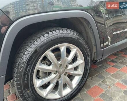 Чорний Джип Cherokee, об'ємом двигуна 2.36 л та пробігом 132 тис. км за 15500 $, фото 13 на Automoto.ua