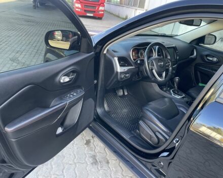 Черный Джип Чероки, объемом двигателя 2.4 л и пробегом 137 тыс. км за 15300 $, фото 4 на Automoto.ua