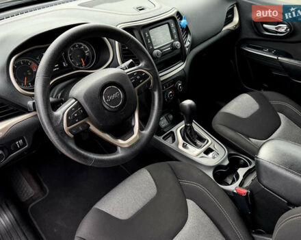 Чорний Джип Cherokee, об'ємом двигуна 2.36 л та пробігом 122 тис. км за 11200 $, фото 5 на Automoto.ua