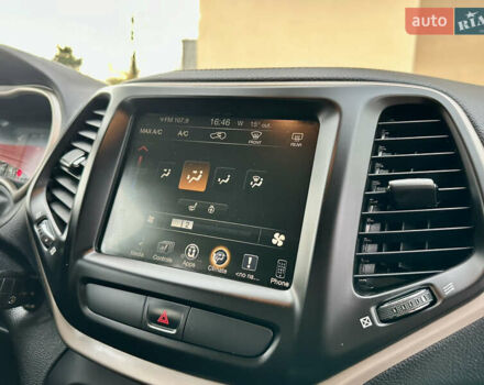 Джип Чероки 2016 в Дрогобыче на Automoto.ua Черный Джип Чероки, объемом двигателя 2.36 л и пробегом 92 тыс. км за 13250 $, фото 41 на Automoto.ua