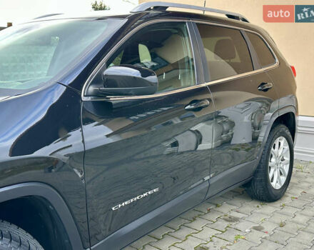 Джип Чероки 2016 в Дрогобыче на Automoto.ua Черный Джип Чероки, объемом двигателя 2.36 л и пробегом 92 тыс. км за 13250 $, фото 8 на Automoto.ua