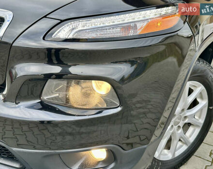 Джип Чероки 2016 в Дрогобыче на Automoto.ua Черный Джип Чероки, объемом двигателя 2.36 л и пробегом 92 тыс. км за 13250 $, фото 35 на Automoto.ua