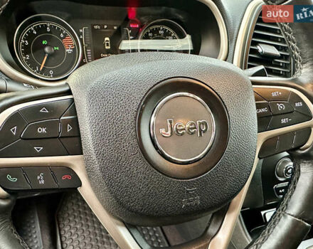 Джип Чероки 2016 в Дрогобыче на Automoto.ua Черный Джип Чероки, объемом двигателя 2.36 л и пробегом 92 тыс. км за 13250 $, фото 45 на Automoto.ua