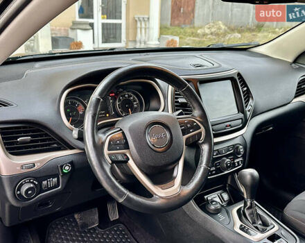 Джип Чероки 2016 в Дрогобыче на Automoto.ua Черный Джип Чероки, объемом двигателя 2.36 л и пробегом 92 тыс. км за 13250 $, фото 14 на Automoto.ua