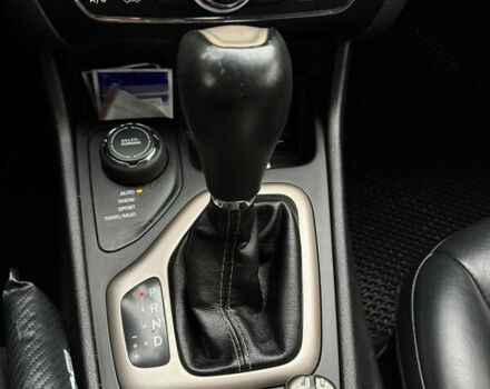 Черный Джип Чероки, объемом двигателя 2.36 л и пробегом 269 тыс. км за 16300 $, фото 8 на Automoto.ua