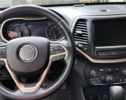 Чорний Джип Cherokee, об'ємом двигуна 2.36 л та пробігом 129 тис. км за 13000 $, фото 11 на Automoto.ua