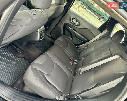 Джип Чероки 2016 в Дрогобыче на Automoto.ua Черный Джип Чероки, объемом двигателя 2.36 л и пробегом 92 тыс. км за 13250 $, фото 26 на Automoto.ua