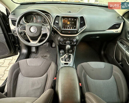 Джип Чероки 2016 в Дрогобыче на Automoto.ua Черный Джип Чероки, объемом двигателя 2.36 л и пробегом 92 тыс. км за 13250 $, фото 17 на Automoto.ua