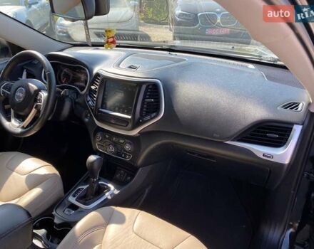 Чорний Джип Cherokee, об'ємом двигуна 2.36 л та пробігом 158 тис. км за 12300 $, фото 8 на Automoto.ua