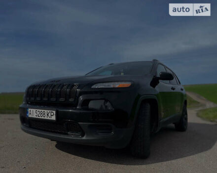 Чорний Джип Cherokee, об'ємом двигуна 2.4 л та пробігом 157 тис. км за 15500 $, фото 1 на Automoto.ua