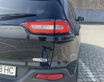 Черный Джип Чероки, объемом двигателя 2.4 л и пробегом 108 тыс. км за 12750 $, фото 2 на Automoto.ua