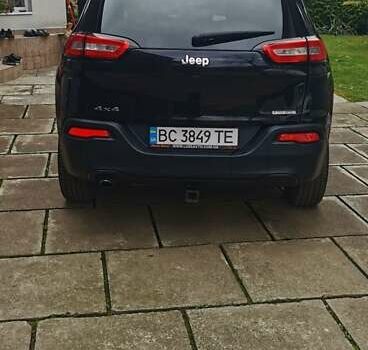 Чорний Джип Cherokee, об'ємом двигуна 2.36 л та пробігом 183 тис. км за 15600 $, фото 2 на Automoto.ua