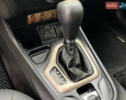 Чорний Джип Cherokee, об'ємом двигуна 2.4 л та пробігом 107 тис. км за 12450 $, фото 22 на Automoto.ua