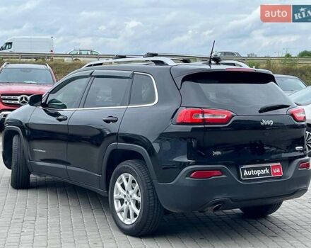 Чорний Джип Cherokee, об'ємом двигуна 2.4 л та пробігом 107 тис. км за 12450 $, фото 4 на Automoto.ua
