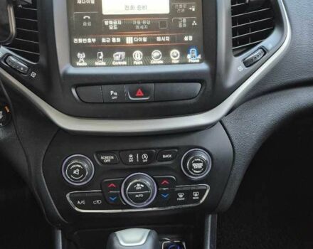 Черный Джип Чероки, объемом двигателя 2.2 л и пробегом 74 тыс. км за 8996 $, фото 4 на Automoto.ua