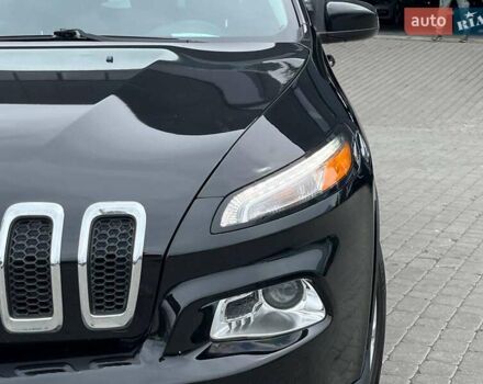 Чорний Джип Cherokee, об'ємом двигуна 2.4 л та пробігом 107 тис. км за 12450 $, фото 12 на Automoto.ua