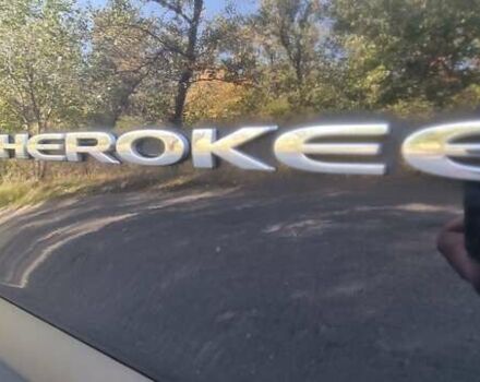 Чорний Джип Cherokee, об'ємом двигуна 2.36 л та пробігом 179 тис. км за 12700 $, фото 23 на Automoto.ua