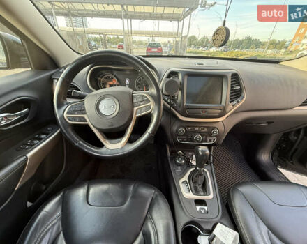 Черный Джип Чероки, объемом двигателя 3.24 л и пробегом 170 тыс. км за 13500 $, фото 9 на Automoto.ua