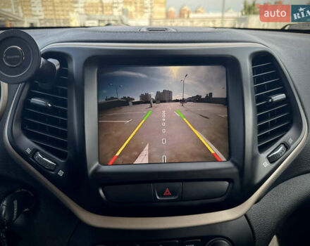 Черный Джип Чероки, объемом двигателя 2.36 л и пробегом 110 тыс. км за 15000 $, фото 22 на Automoto.ua