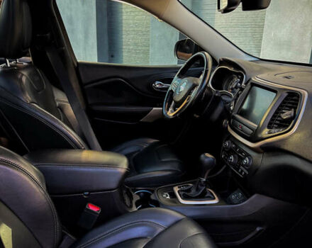 Джип Чероки 2017 в Виннице на Automoto.ua Черный Джип Чероки, объемом двигателя 2.4 л и пробегом 60 тыс. км за 16800 $, фото 8 на Automoto.ua