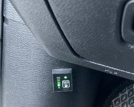 Черный Джип Чероки, объемом двигателя 2.36 л и пробегом 220 тыс. км за 14300 $, фото 5 на Automoto.ua