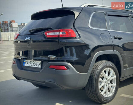 Черный Джип Чероки, объемом двигателя 2.36 л и пробегом 110 тыс. км за 15000 $, фото 6 на Automoto.ua