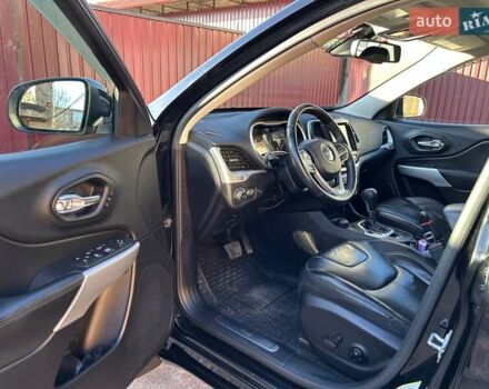 Джип Чероки 2017 в Чернигове на Automoto.ua Черный Джип Чероки, объемом двигателя 3.24 л и пробегом 160 тыс. км за 18800 $, фото 12 на Automoto.ua