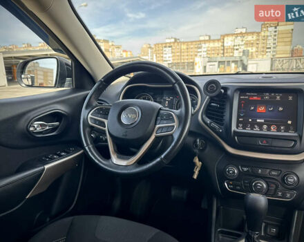 Черный Джип Чероки, объемом двигателя 2.36 л и пробегом 110 тыс. км за 15000 $, фото 17 на Automoto.ua