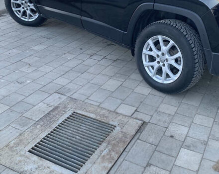 Черный Джип Чероки, объемом двигателя 2.36 л и пробегом 220 тыс. км за 14300 $, фото 13 на Automoto.ua