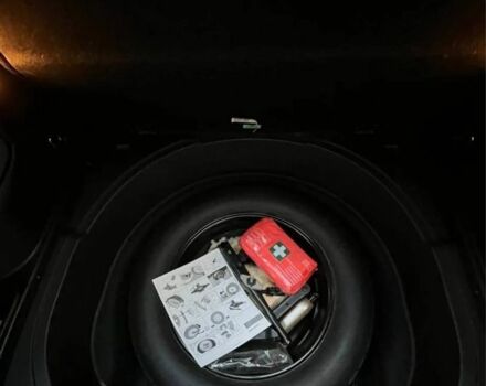 Чорний Джип Cherokee, об'ємом двигуна 2.4 л та пробігом 112 тис. км за 8900 $, фото 12 на Automoto.ua