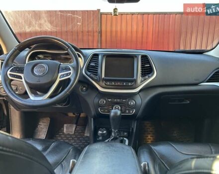 Джип Чероки 2017 в Чернигове на Automoto.ua Черный Джип Чероки, объемом двигателя 3.24 л и пробегом 160 тыс. км за 18800 $, фото 11 на Automoto.ua