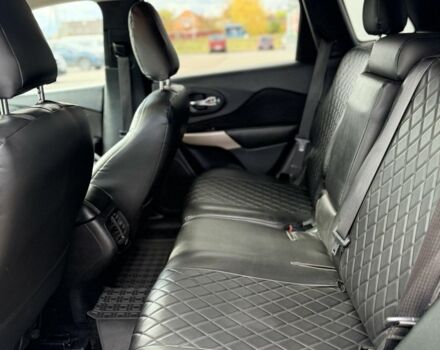 Черный Джип Чероки, объемом двигателя 2.4 л и пробегом 188 тыс. км за 13500 $, фото 9 на Automoto.ua