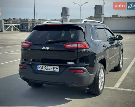 Черный Джип Чероки, объемом двигателя 2.36 л и пробегом 110 тыс. км за 15000 $, фото 5 на Automoto.ua