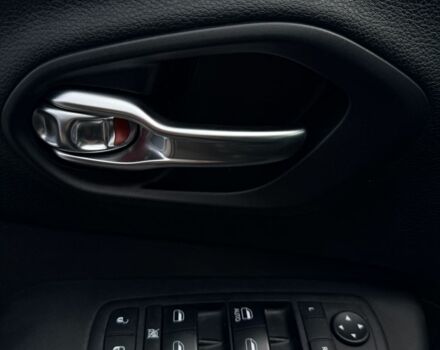 Черный Джип Чероки, объемом двигателя 2.4 л и пробегом 188 тыс. км за 13500 $, фото 12 на Automoto.ua