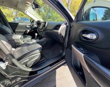 Джип Cherokee 2017 у Івано-Франківську на Automoto.ua Чорний Джип Cherokee, об'ємом двигуна 3.2 л та пробігом 56 тис. км за 4400 $, фото 7 на Automoto.ua