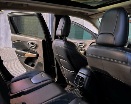 Джип Чероки 2017 в Виннице на Automoto.ua Черный Джип Чероки, объемом двигателя 2.4 л и пробегом 60 тыс. км за 16800 $, фото 15 на Automoto.ua