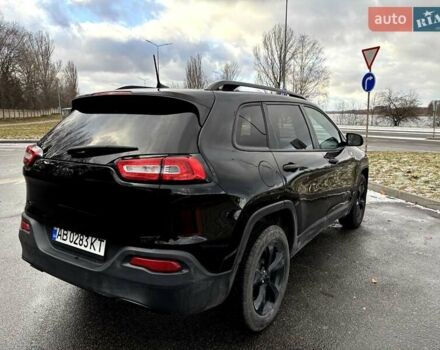 Чорний Джип Cherokee, об'ємом двигуна 2.36 л та пробігом 209 тис. км за 12600 $, фото 2 на Automoto.ua