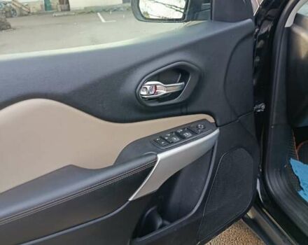 Чорний Джип Cherokee, об'ємом двигуна 2.36 л та пробігом 153 тис. км за 14499 $, фото 7 на Automoto.ua