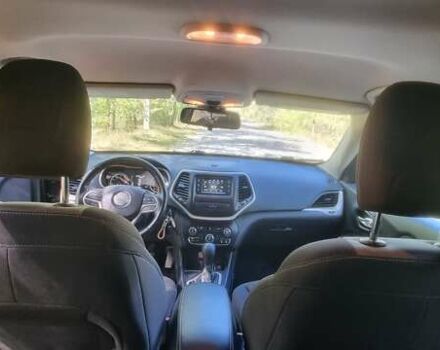 Чорний Джип Cherokee, об'ємом двигуна 2.36 л та пробігом 179 тис. км за 12700 $, фото 11 на Automoto.ua
