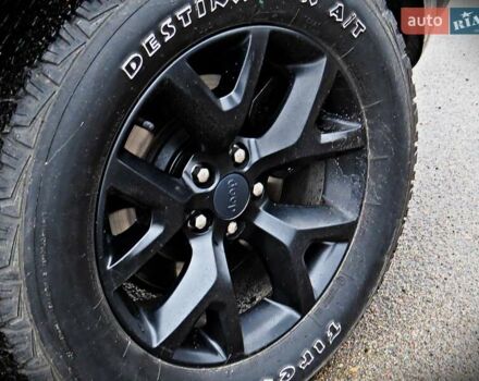 Черный Джип Чероки, объемом двигателя 3.24 л и пробегом 116 тыс. км за 16500 $, фото 4 на Automoto.ua