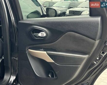 Чорний Джип Cherokee, об'ємом двигуна 2.4 л та пробігом 107 тис. км за 12450 $, фото 36 на Automoto.ua