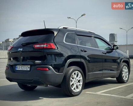 Черный Джип Чероки, объемом двигателя 2.36 л и пробегом 110 тыс. км за 15000 $, фото 4 на Automoto.ua