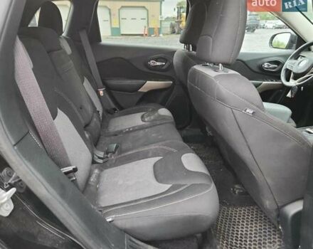 Черный Джип Чероки, объемом двигателя 2.36 л и пробегом 126 тыс. км за 2900 $, фото 10 на Automoto.ua